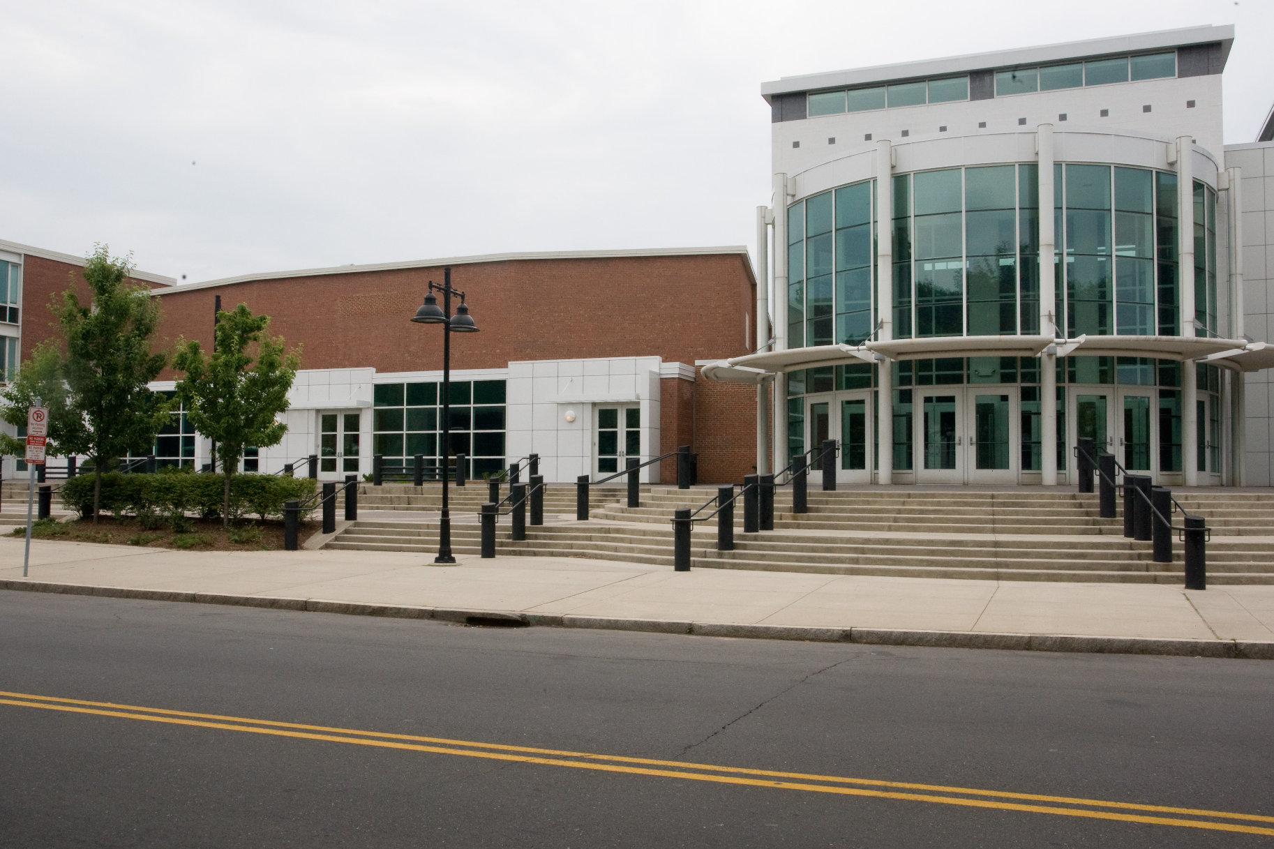 hillhouse02.jpg